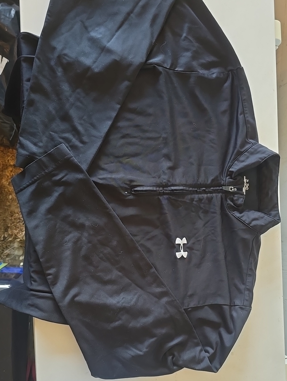 Under Armour Men’s Black 1/2 Zip Performance Pullover Jacket